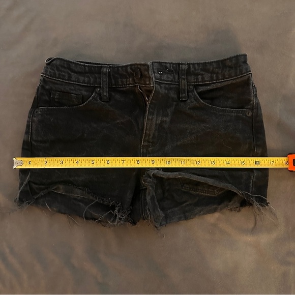 Universal Thread Black High Rise Summer Distressed Cutoff Denim Shorts Size 0/25 - Picture 6 of 7